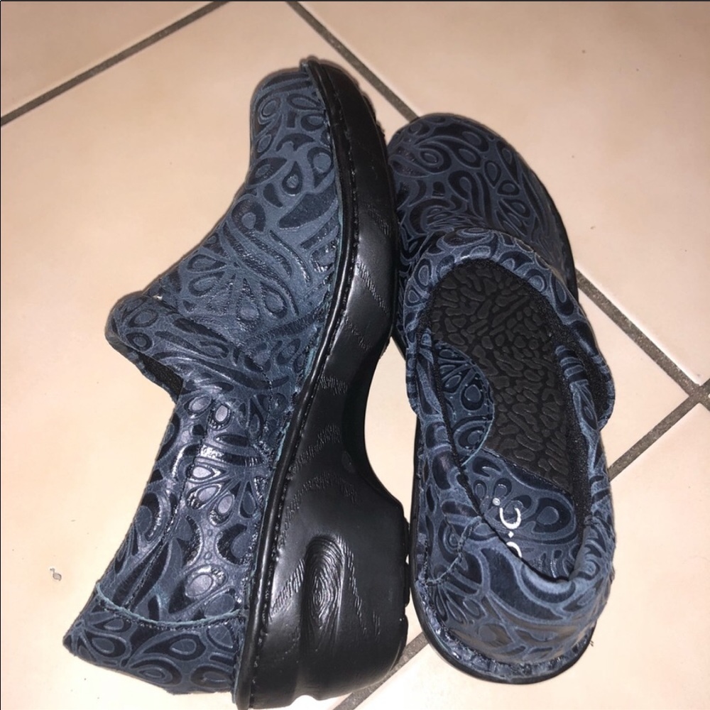 Clogs